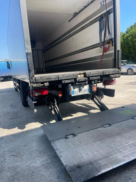 Scania R 320 - Camião frigorífico: foto 5 Scania R 320 - Camião frigorífico: foto 5