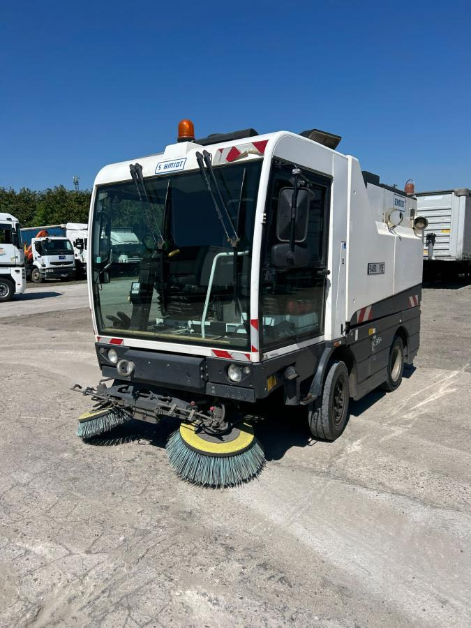 Schmidt Clingo 500 COMPACT 400 - Varredora urbana: foto 1 Schmidt Clingo 500 COMPACT 400 - Varredora urbana: foto 1
