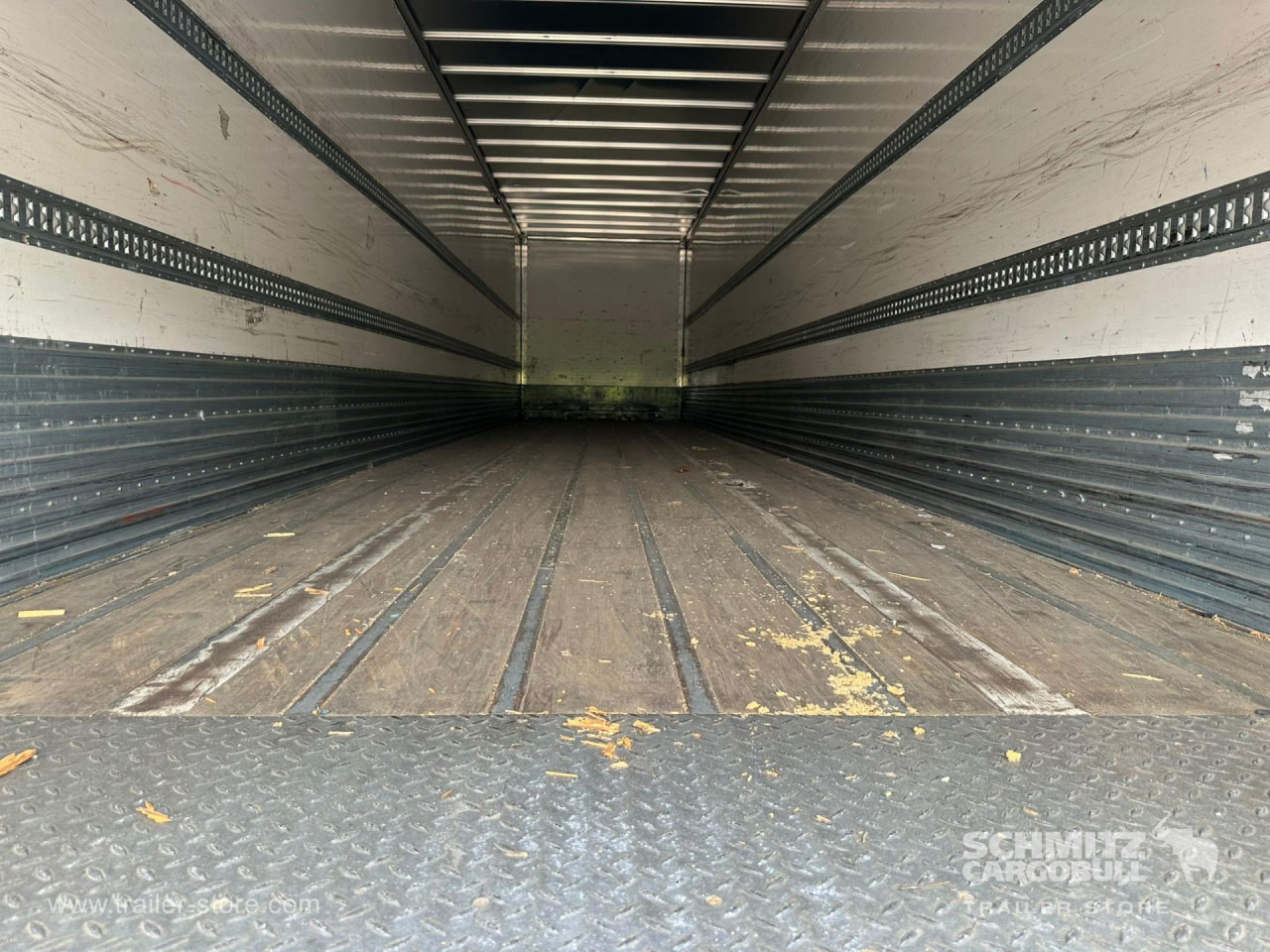 FRUEHAUF Dryfreight Standard - Semi-reboque furgão: foto 5 FRUEHAUF Dryfreight Standard - Semi-reboque furgão: foto 5