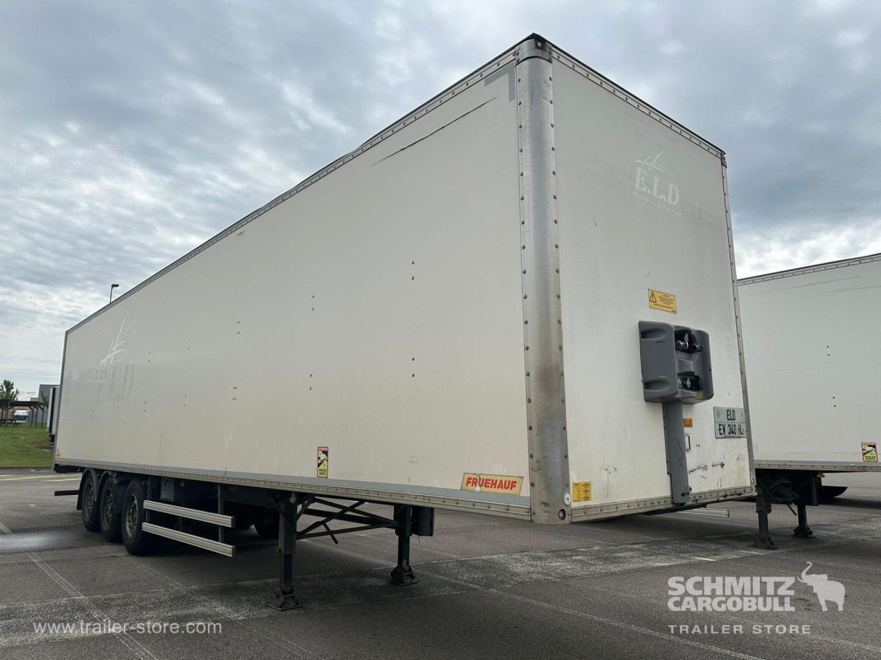 FRUEHAUF Dryfreight Standard - Semi-reboque furgão: foto 1 FRUEHAUF Dryfreight Standard - Semi-reboque furgão: foto 1