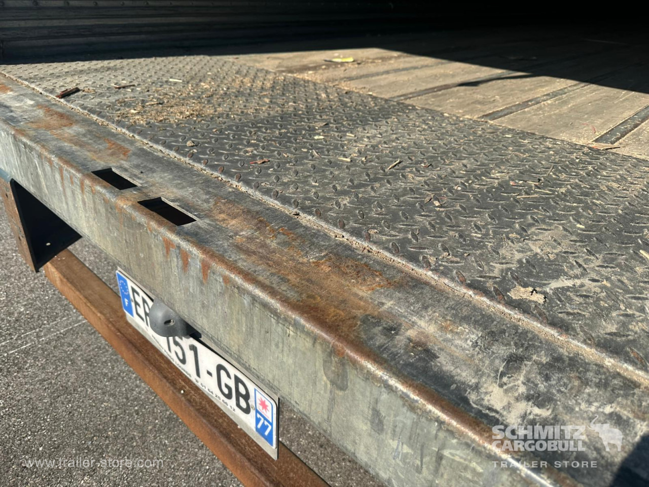 FRUEHAUF Dryfreight Standard Roller shutter door - Semi-reboque furgão: foto 4 FRUEHAUF Dryfreight Standard Roller shutter door - Semi-reboque furgão: foto 4