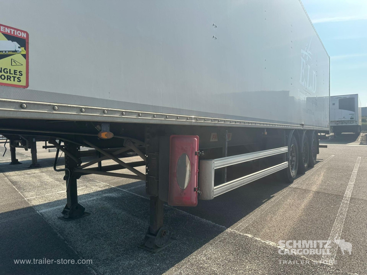 FRUEHAUF Dryfreight Standard Roller shutter door - Semi-reboque furgão: foto 2 FRUEHAUF Dryfreight Standard Roller shutter door - Semi-reboque furgão: foto 2
