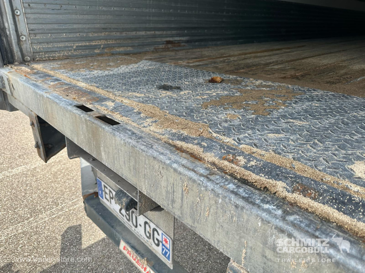 FRUEHAUF Dryfreight Standard Roller shutter door - Semi-reboque furgão: foto 4 FRUEHAUF Dryfreight Standard Roller shutter door - Semi-reboque furgão: foto 4
