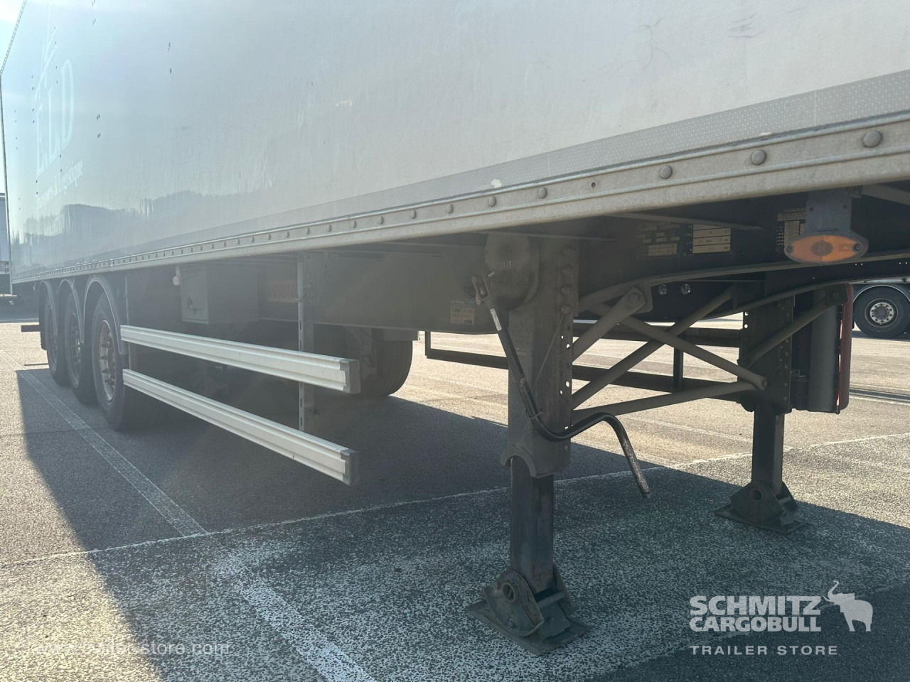 FRUEHAUF Dryfreight Standard Roller shutter door - Semi-reboque furgão: foto 3 FRUEHAUF Dryfreight Standard Roller shutter door - Semi-reboque furgão: foto 3