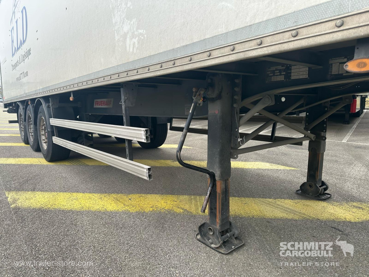 FRUEHAUF Dryfreight Standard Roller shutter door - Semi-reboque furgão: foto 2 FRUEHAUF Dryfreight Standard Roller shutter door - Semi-reboque furgão: foto 2
