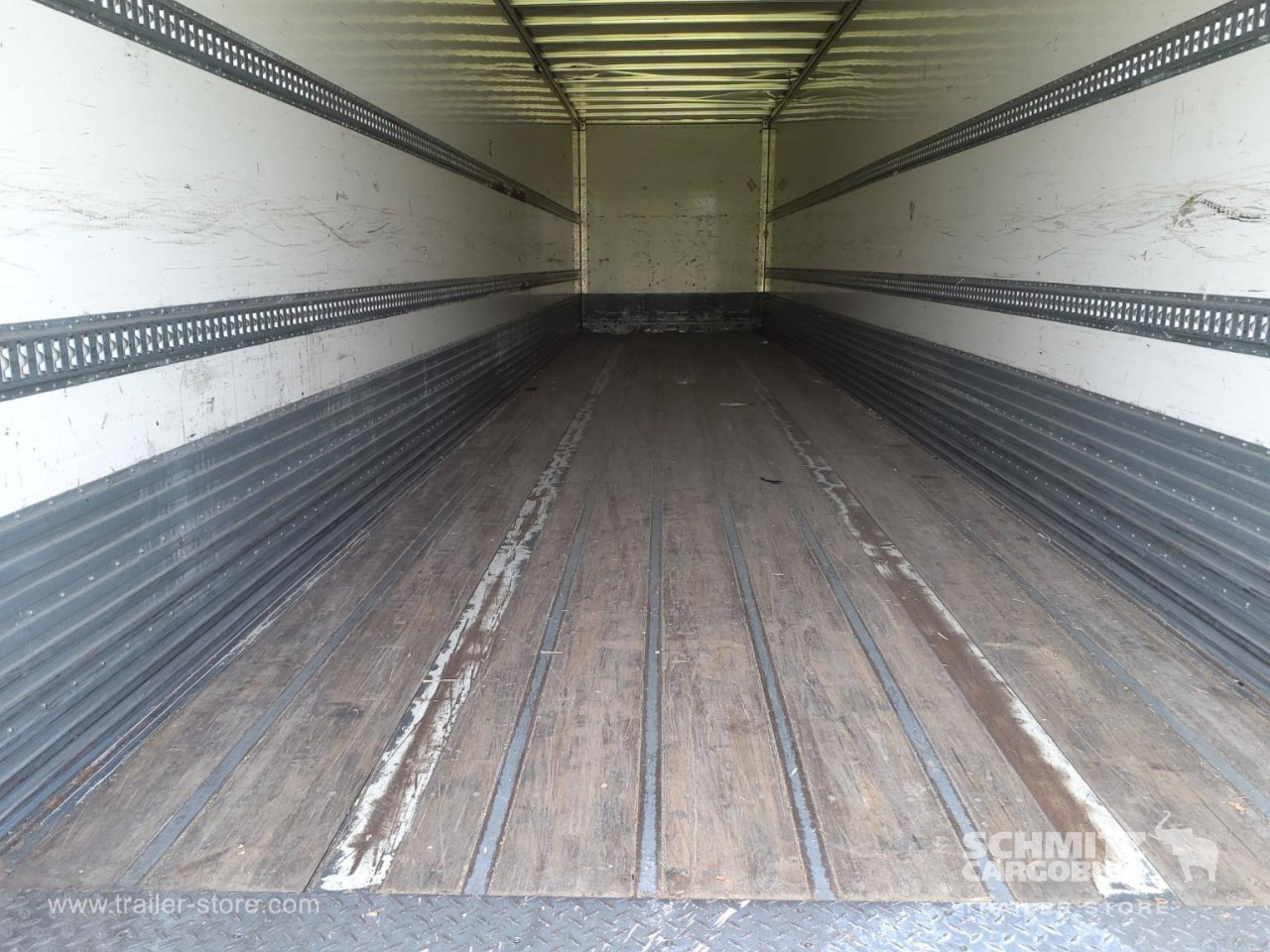 FRUEHAUF Dryfreight Standard Roller shutter door - Semi-reboque furgão: foto 3 FRUEHAUF Dryfreight Standard Roller shutter door - Semi-reboque furgão: foto 3