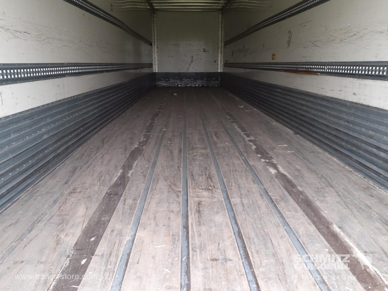 FRUEHAUF Dryfreight Standard Roller shutter door - Semi-reboque furgão: foto 3 FRUEHAUF Dryfreight Standard Roller shutter door - Semi-reboque furgão: foto 3