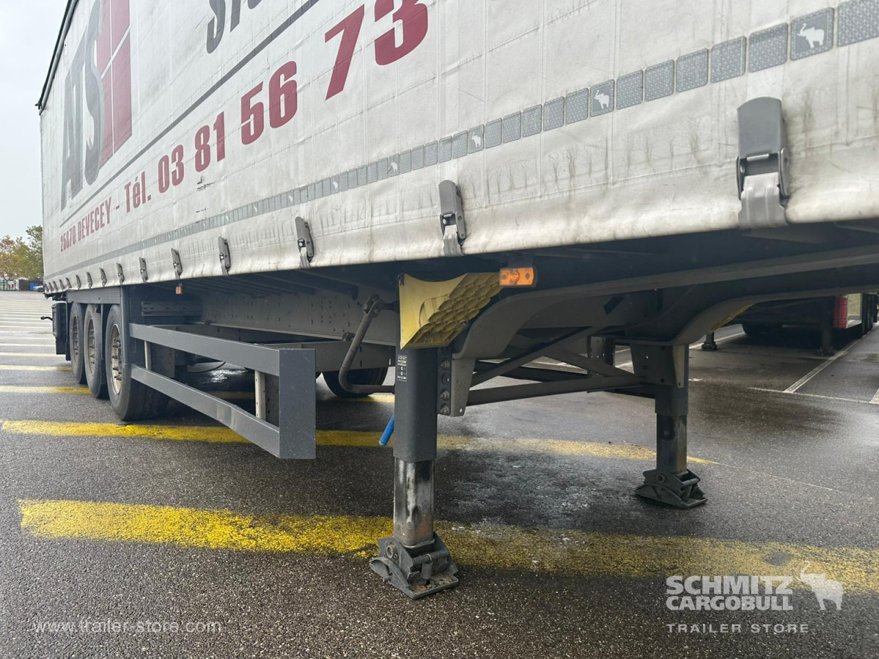 SCHMITZ Curtainsider Standard - Semi-reboque de lona: foto 2 SCHMITZ Curtainsider Standard - Semi-reboque de lona: foto 2