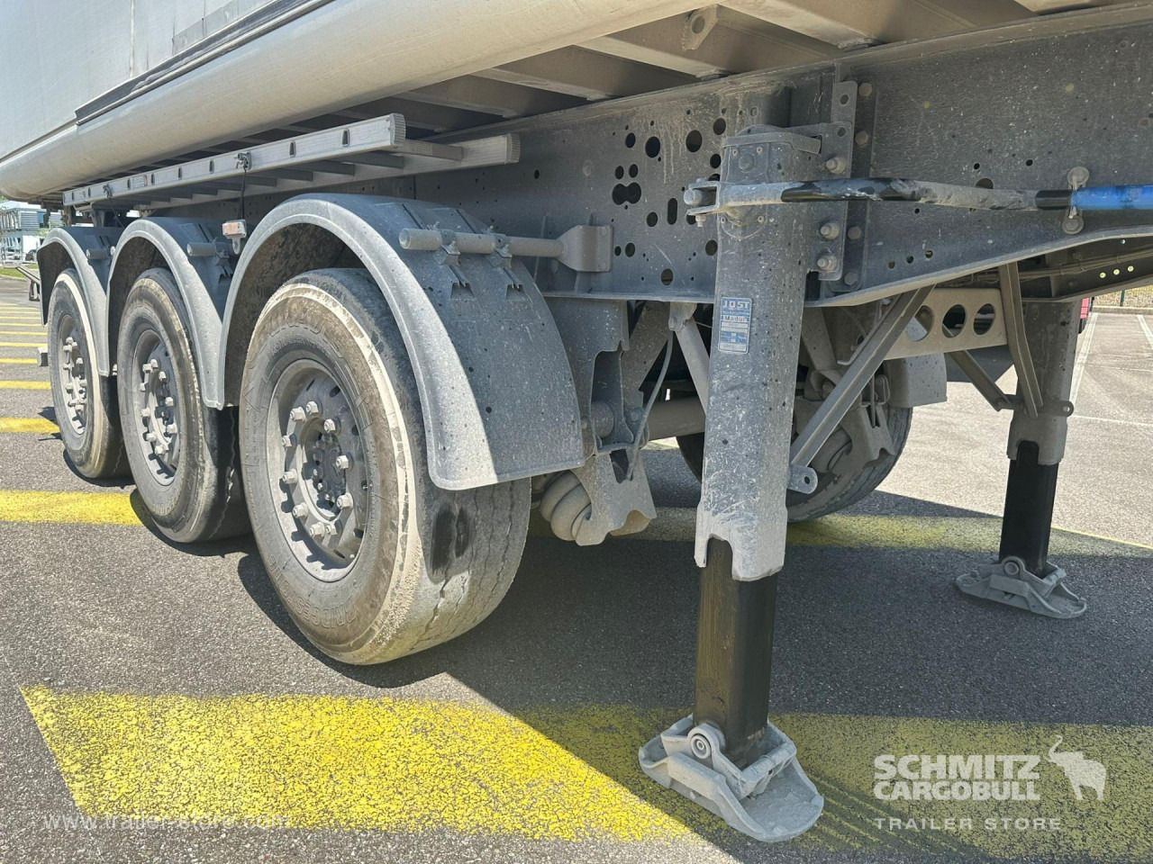 SCHMITZ Tipper Alu-square sided body 27m³ - Semi-reboque basculante: foto 2 SCHMITZ Tipper Alu-square sided body 27m³ - Semi-reboque basculante: foto 2