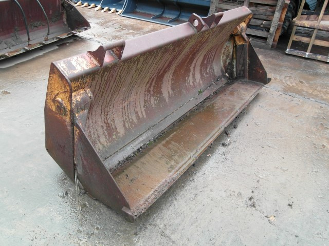 Case 580  - Balde para carregadeiras: foto 2 Case 580  - Balde para carregadeiras: foto 2