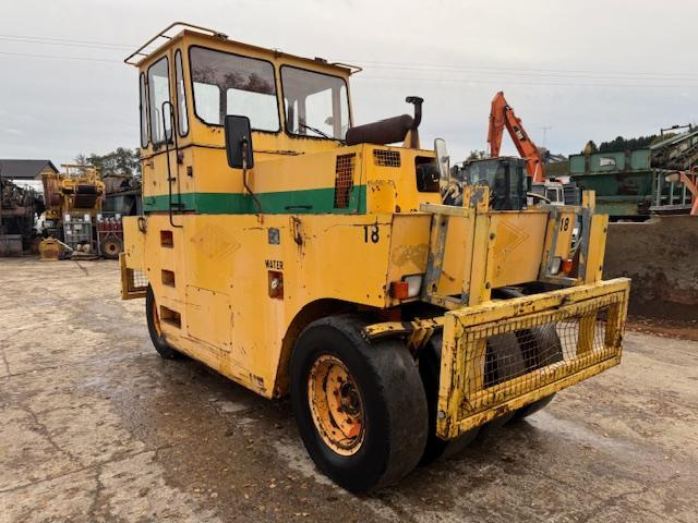 Hamm GRW 15 - Compactador de pneus: foto 2 Hamm GRW 15 - Compactador de pneus: foto 2