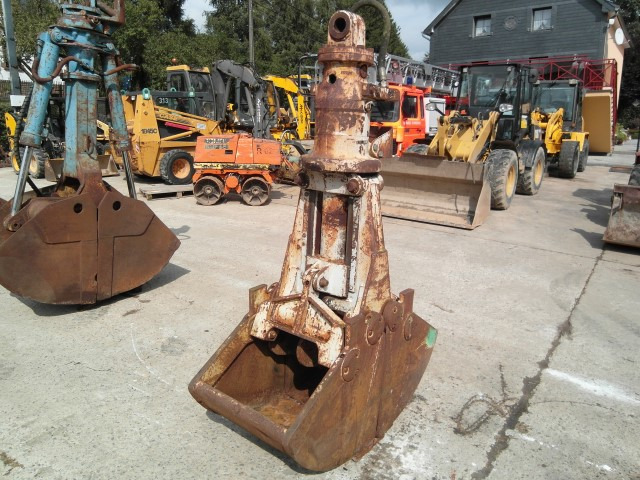 O&K 2133097 - Balde de maxilas por Máquina de construção: foto 1 O&K 2133097 - Balde de maxilas por Máquina de construção: foto 1