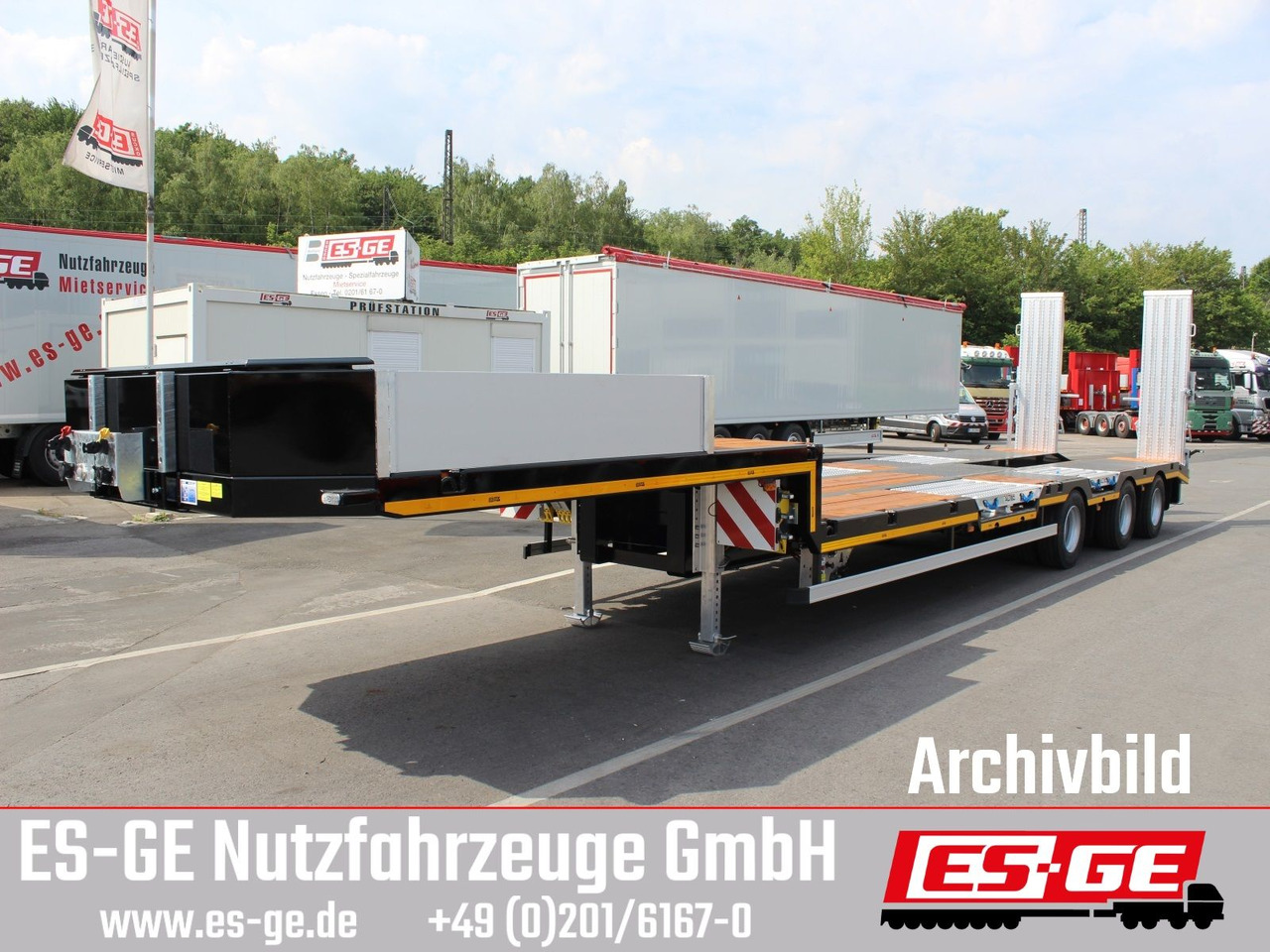 ES-GE 3-Achs-Satteltieflader mit Radmulden - Semi-reboque baixa: foto 1 ES-GE 3-Achs-Satteltieflader mit Radmulden - Semi-reboque baixa: foto 1