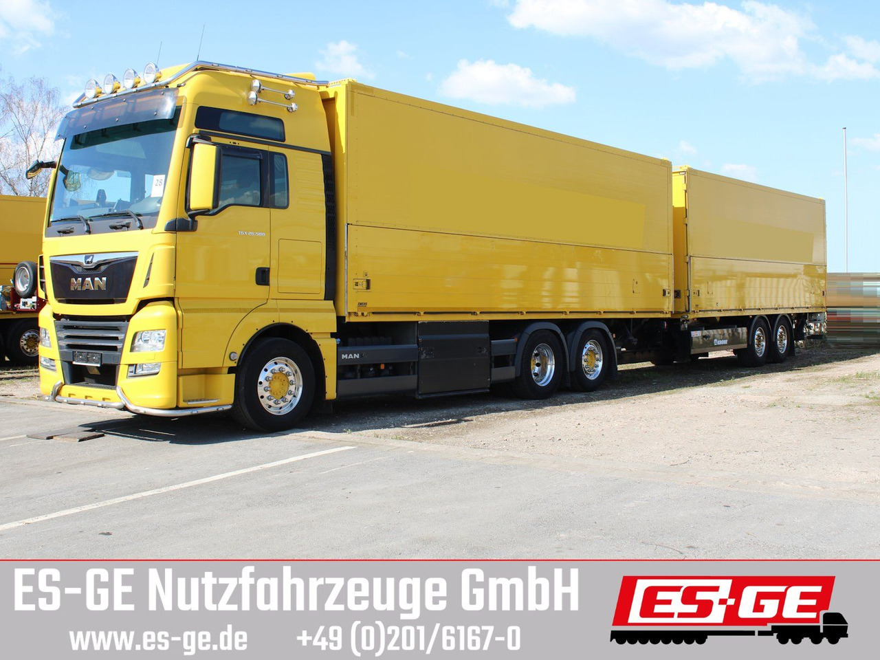 MAN 6x2 LKW mit Tandemanhänger - Camião transporte de bebidas: foto 2 MAN 6x2 LKW mit Tandemanhänger - Camião transporte de bebidas: foto 2