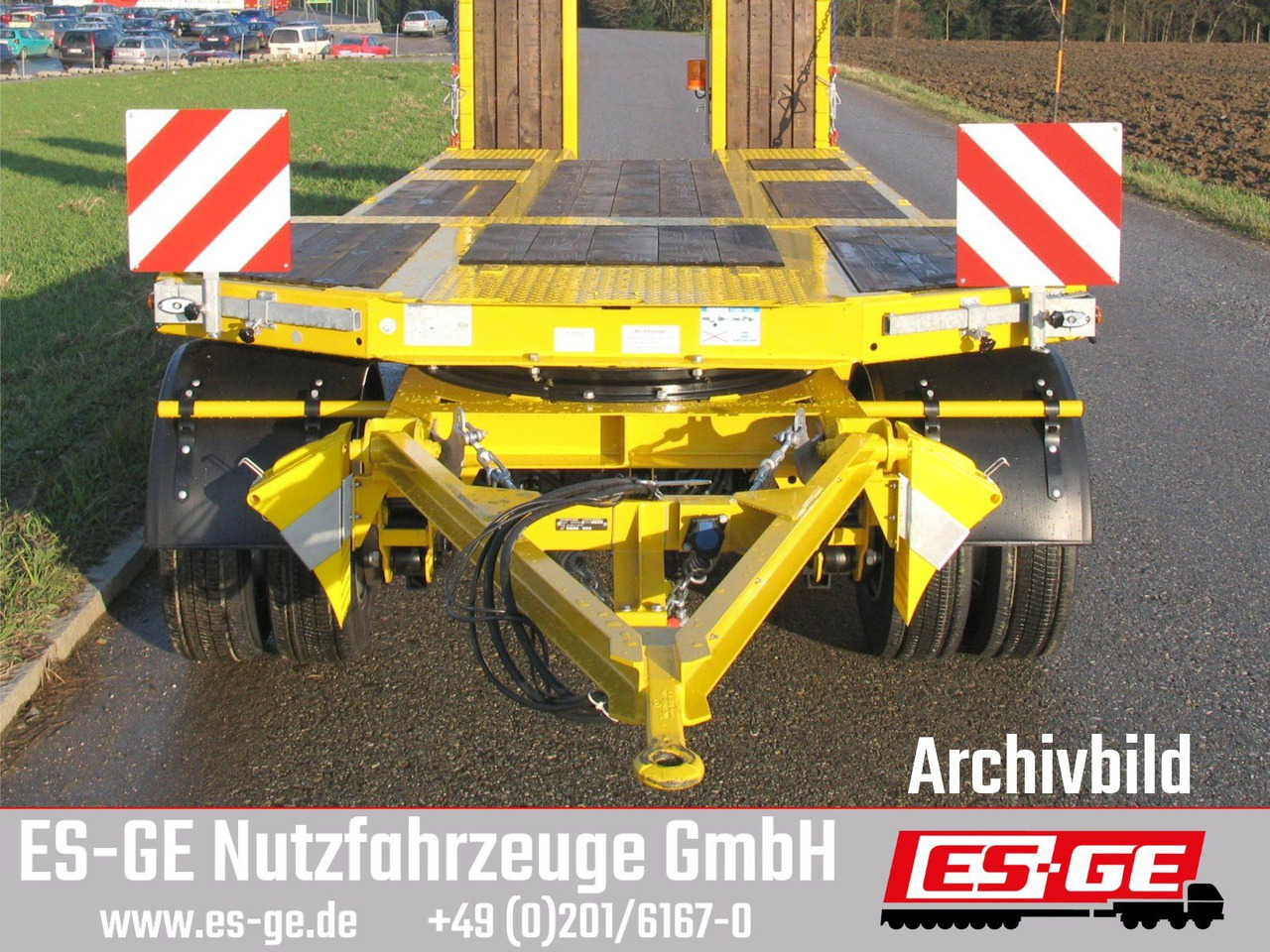 Schwarzmüller Tieflader mit gekröpftem Plateau - Reboque baixa: foto 3 Schwarzmüller Tieflader mit gekröpftem Plateau - Reboque baixa: foto 3