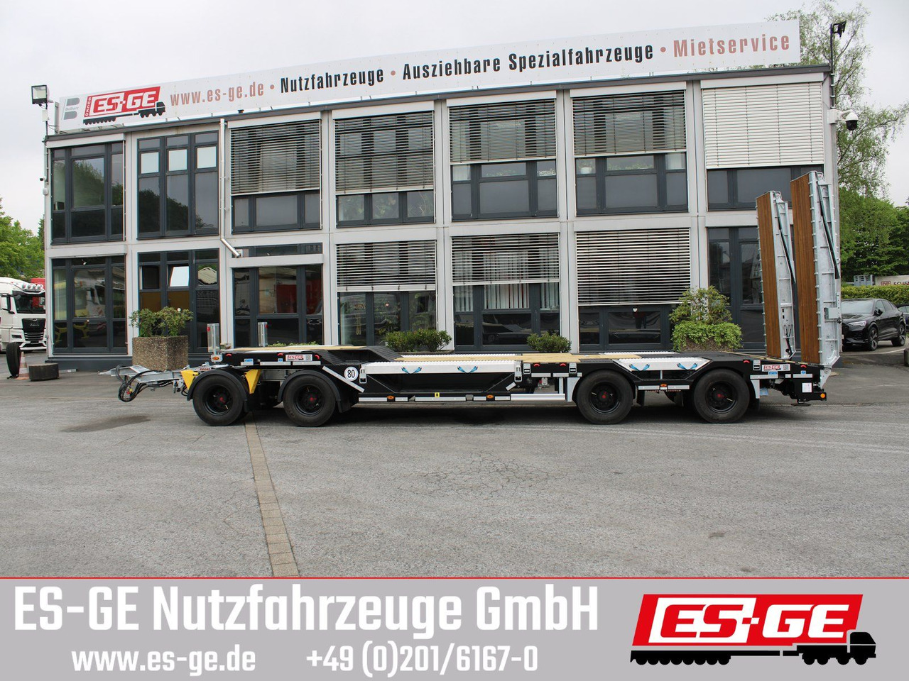 Schwarzmüller Tieflader mit gekröpftem Plateau - Reboque baixa: foto 3 Schwarzmüller Tieflader mit gekröpftem Plateau - Reboque baixa: foto 3