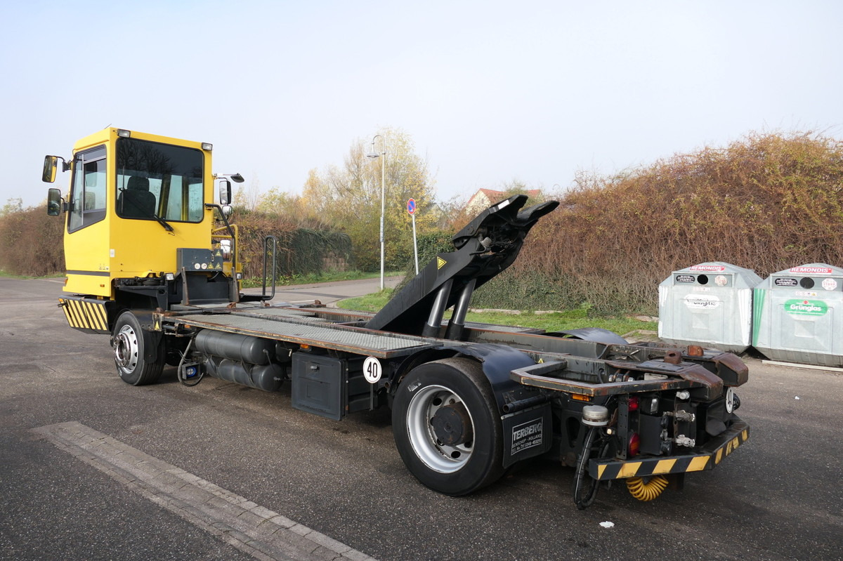 BC 182 Kamag Wiesel WBH 25 Umsetzfahrzeug - Camião transportador de contêineres/ Caixa móvel: foto 1 BC 182 Kamag Wiesel WBH 25 Umsetzfahrzeug - Camião transportador de contêineres/ Caixa móvel: foto 1