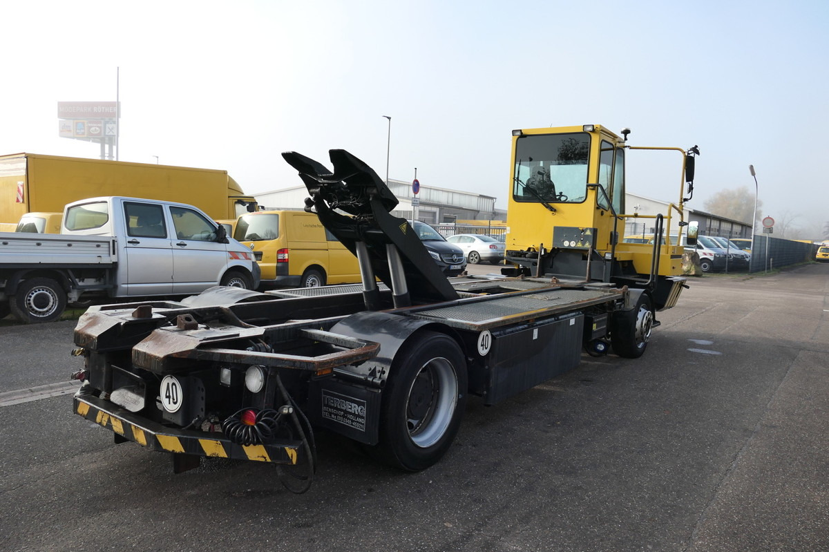BC 182 Kamag Wiesel WBH 25 Umsetzfahrzeug - Camião transportador de contêineres/ Caixa móvel: foto 2 BC 182 Kamag Wiesel WBH 25 Umsetzfahrzeug - Camião transportador de contêineres/ Caixa móvel: foto 2