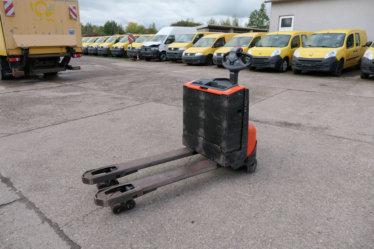 BT LWE 160 Batterie 46/2024 - Porta-palete: foto 1 BT LWE 160 Batterie 46/2024 - Porta-palete: foto 1