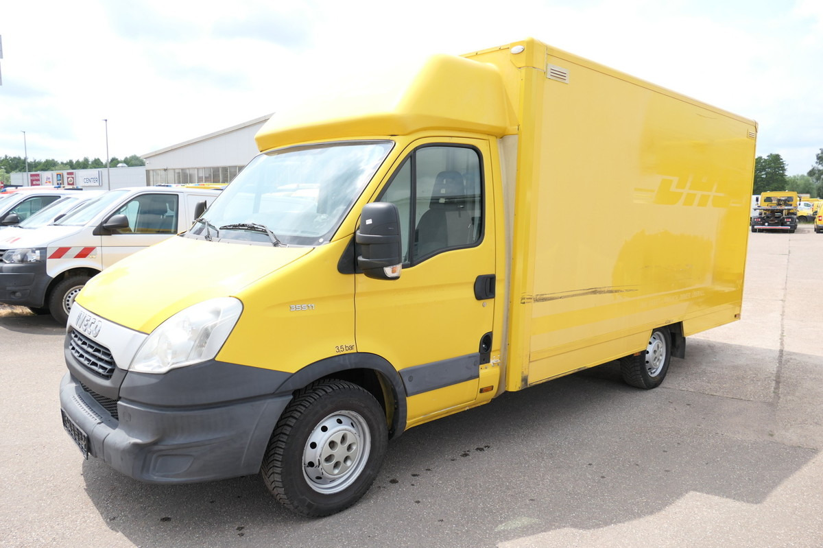 IVECO Daily 35 S11 C30C AUTOMATIK KAMERA MAXI KAMERA R - Carrinha de contentor: foto 2 IVECO Daily 35 S11 C30C AUTOMATIK KAMERA MAXI KAMERA R - Carrinha de contentor: foto 2