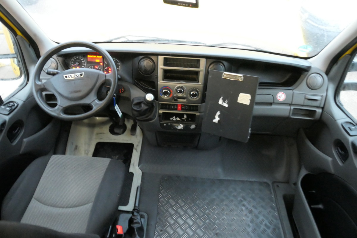 Fotografia de interior 2: Carrinha de contentor IVECO Daily 35 S11 C30C AUTOMATIK KAMERA Regale LUFT D