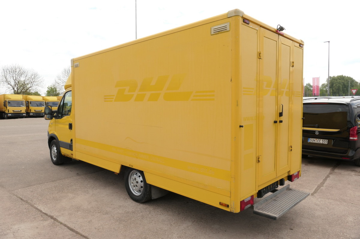IVECO Daily 35 S11 C30C AUTOMATIK KAMERA Regale LUFT D - Carrinha de contentor: foto 4 IVECO Daily 35 S11 C30C AUTOMATIK KAMERA Regale LUFT D - Carrinha de contentor: foto 4