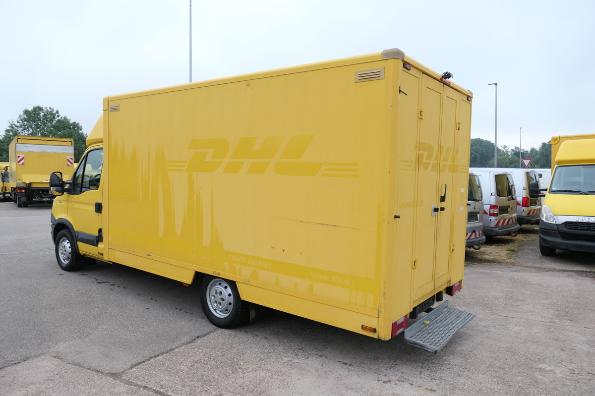 IVECO Daily 35 S11 C30C AUTOMATIK KAMERA Regale LUFT D - Carrinha de contentor: foto 4 IVECO Daily 35 S11 C30C AUTOMATIK KAMERA Regale LUFT D - Carrinha de contentor: foto 4