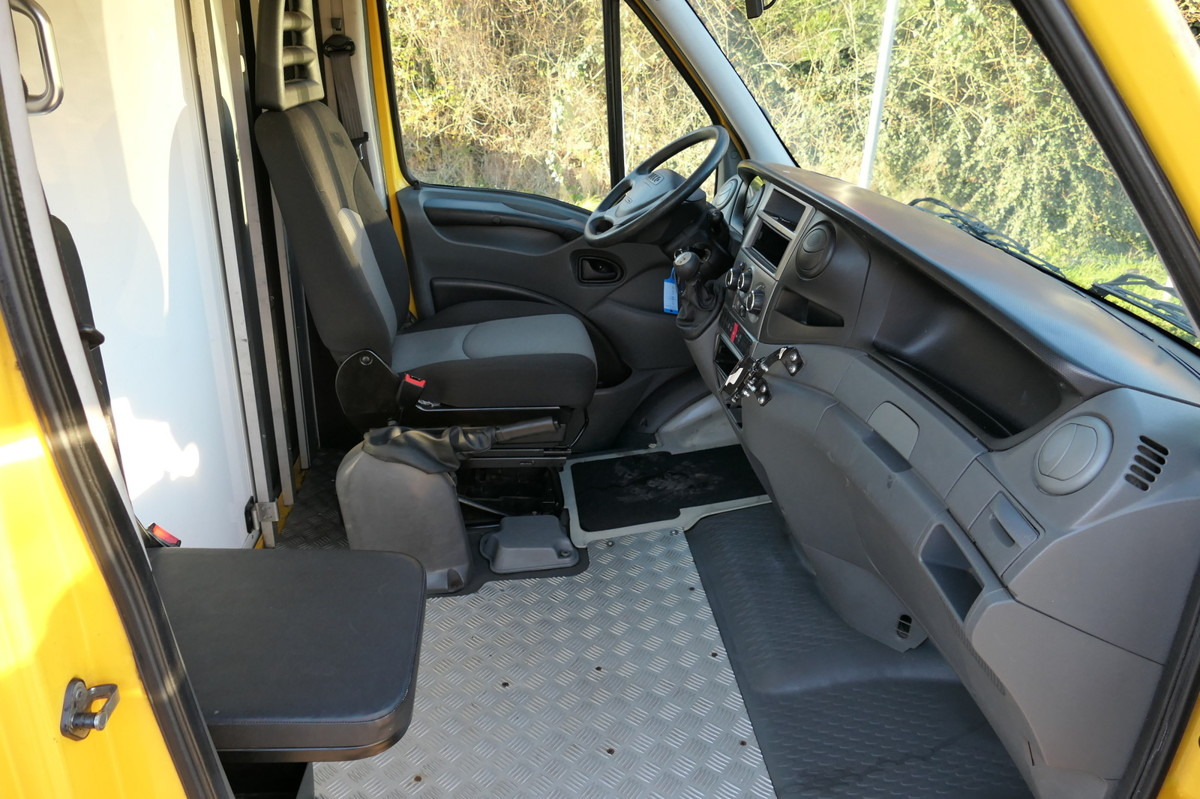 IVECO Daily 35 S11 C30C AUTOMATIK KAMERA Regale LUFT D - Carrinha de contentor: foto 5 IVECO Daily 35 S11 C30C AUTOMATIK KAMERA Regale LUFT D - Carrinha de contentor: foto 5