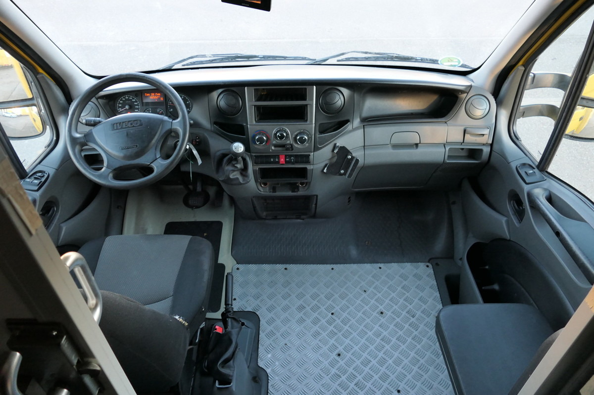 Carrinha de contentor IVECO Daily 35 S11 C30C AUTOMATIK KAMERA Regale LUFT D: foto 6