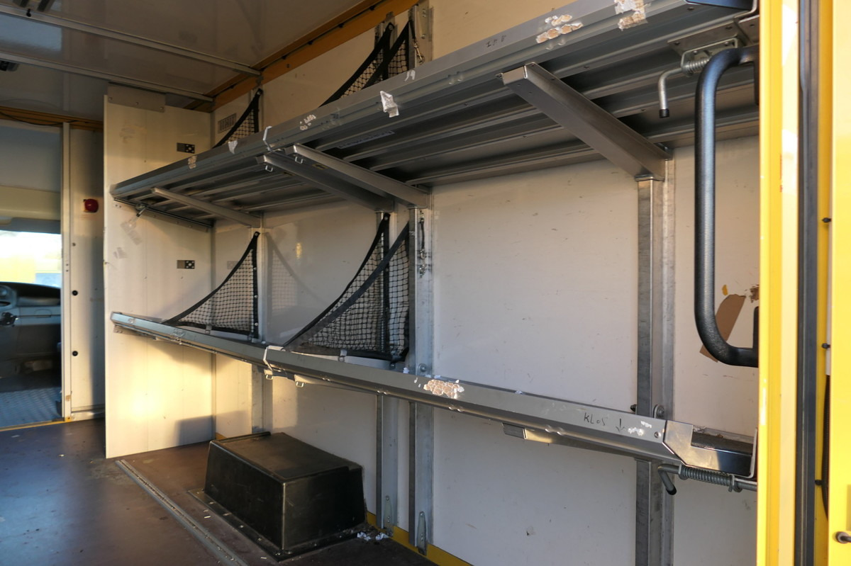 Carrinha de contentor IVECO Daily 35 S11 C30C AUTOMATIK KAMERA Regale LUFT D: foto 8