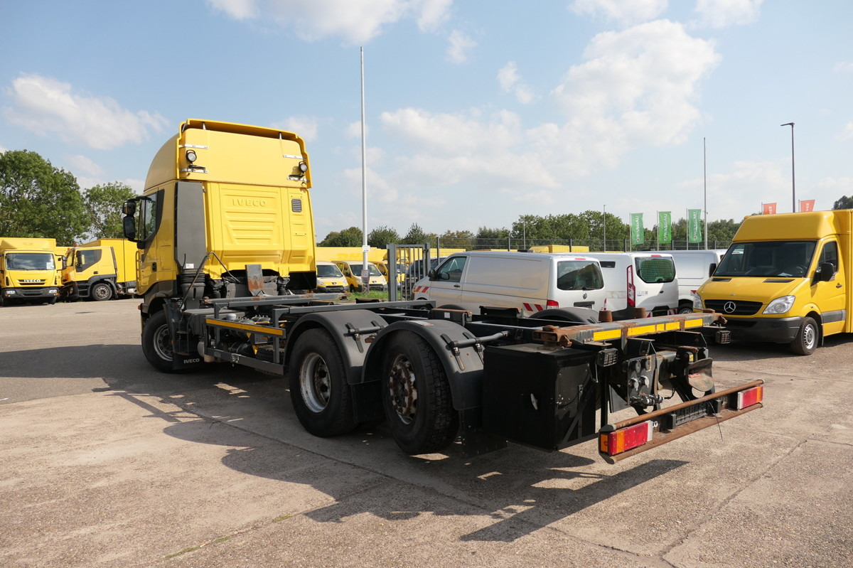 IVECO STRALIS AS 260 S42 Y/FS-CM ECO AHK Lenkachse Lif - Camião transportador de contêineres/ Caixa móvel: foto 5 IVECO STRALIS AS 260 S42 Y/FS-CM ECO AHK Lenkachse Lif - Camião transportador de contêineres/ Caixa móvel: foto 5