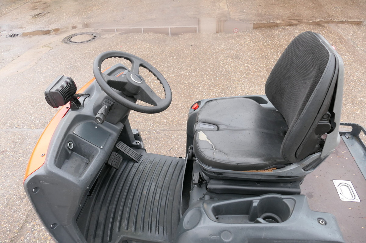 LINDE P 60 Z Schlepper Batterie 40/2020 3-Rad - Trator elétrics: foto 5 LINDE P 60 Z Schlepper Batterie 40/2020 3-Rad - Trator elétrics: foto 5