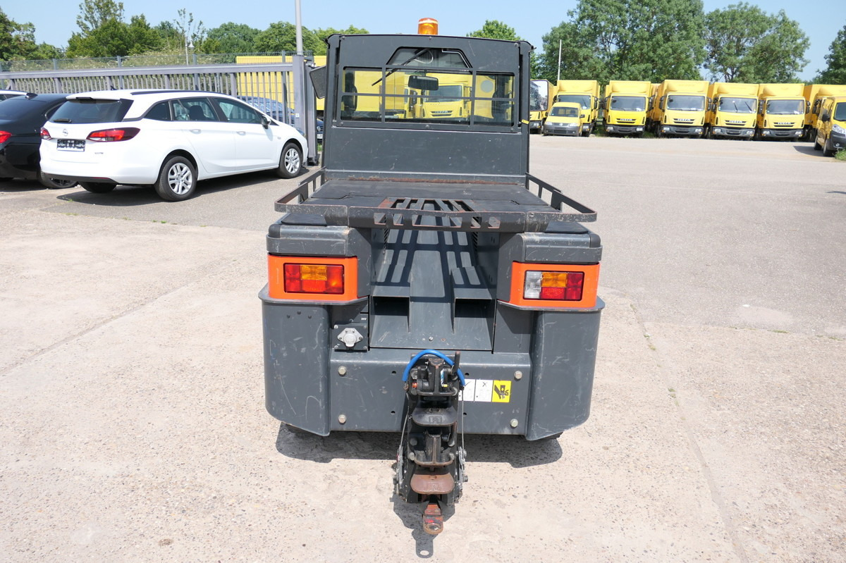 LINDE P250 Schlepper AHK Batterie 50/2020 - Trator elétrics: foto 5 LINDE P250 Schlepper AHK Batterie 50/2020 - Trator elétrics: foto 5