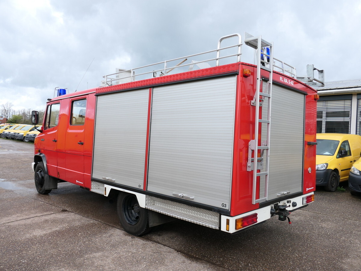 MERCEDES-BENZ 814 D LF 8/6 DoKa AHK Löschwassertank 600L Schli - Ambulância: foto 4 MERCEDES-BENZ 814 D LF 8/6 DoKa AHK Löschwassertank 600L Schli - Ambulância: foto 4