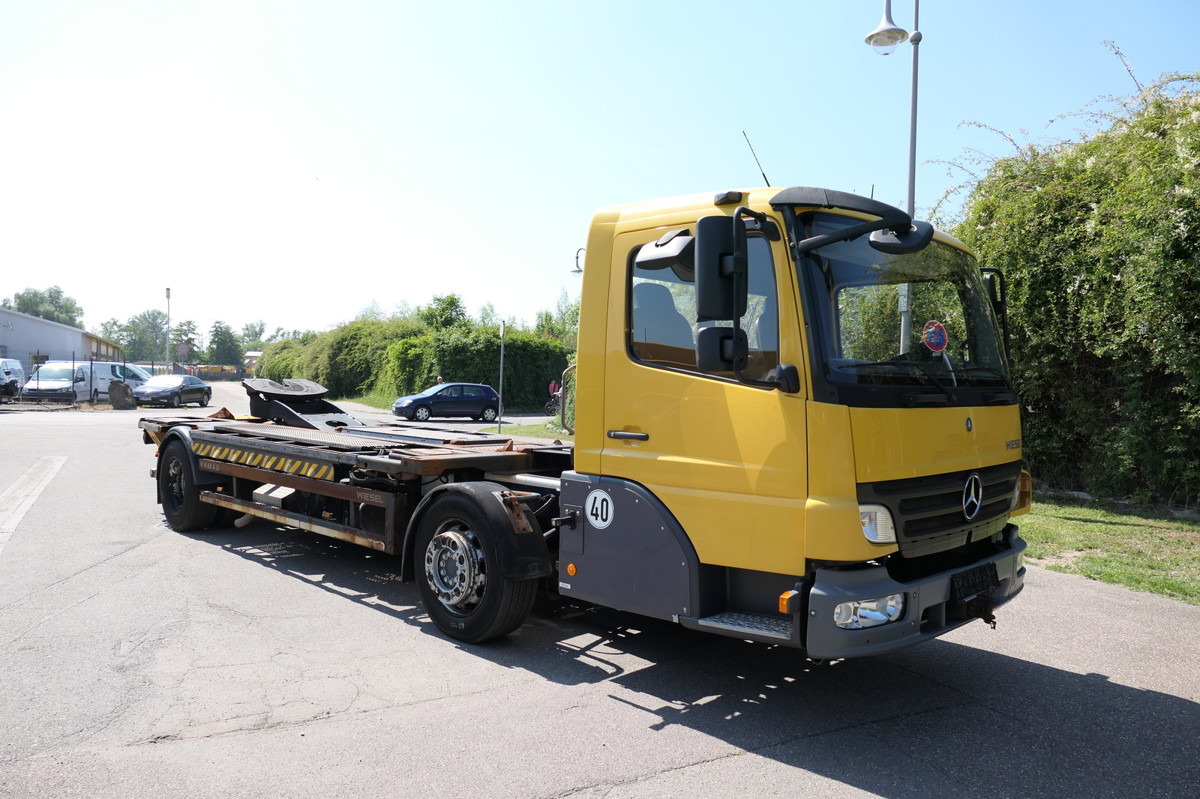 MERCEDES-BENZ KAMAG WBH 25 Wiesel Sattelkupplung Umsetzfahrz. - Camião transportador de contêineres/ Caixa móvel: foto 4 MERCEDES-BENZ KAMAG WBH 25 Wiesel Sattelkupplung Umsetzfahrz. - Camião transportador de contêineres/ Caixa móvel: foto 4