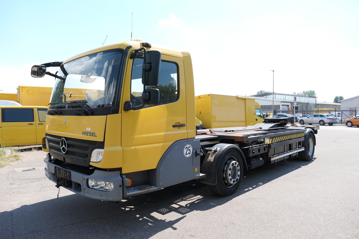 MERCEDES-BENZ KAMAG WBH 25 Wiesel Terberg Umsetzfahrz. Sattelk - Camião transportador de contêineres/ Caixa móvel: foto 2 MERCEDES-BENZ KAMAG WBH 25 Wiesel Terberg Umsetzfahrz. Sattelk - Camião transportador de contêineres/ Caixa móvel: foto 2