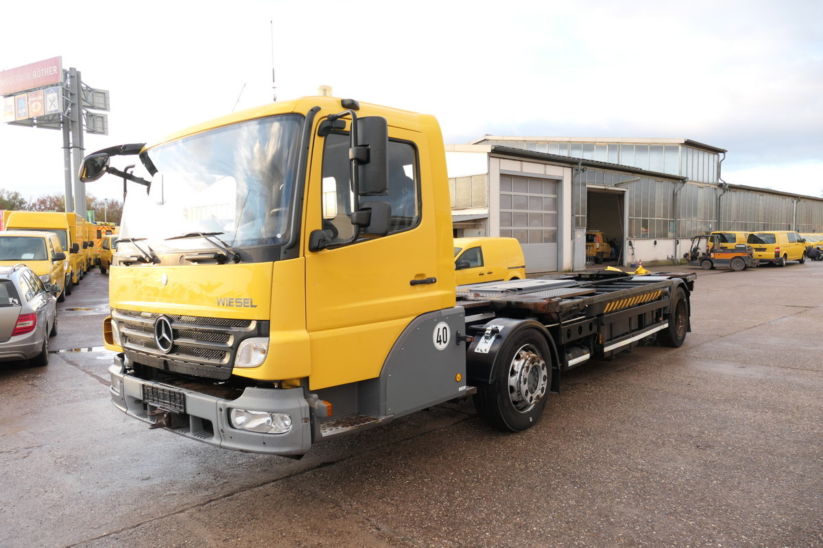 MERCEDES-BENZ KAMAG WBH 25 Wiesel Terberg Umsetzfahrz. Sattelk - Camião transportador de contêineres/ Caixa móvel: foto 4 MERCEDES-BENZ KAMAG WBH 25 Wiesel Terberg Umsetzfahrz. Sattelk - Camião transportador de contêineres/ Caixa móvel: foto 4