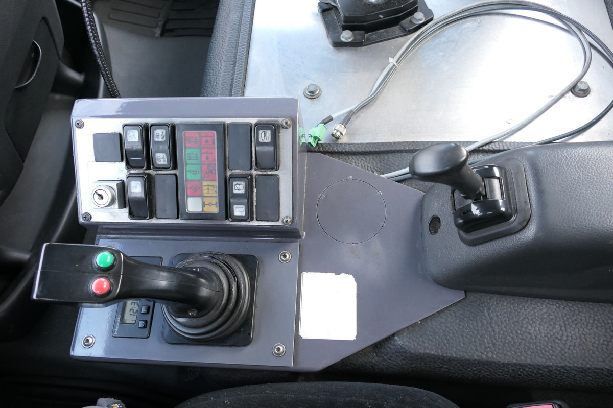 Camião transportador de contêineres/ Caixa móvel MERCEDES-BENZ KAMAG WBH 25 Wiesel Terberg Umsetzfahrz. Sattelk: foto 15