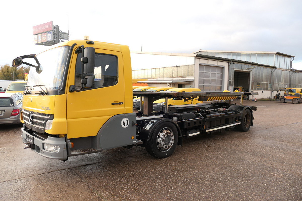 MERCEDES-BENZ KAMAG WBH 25 Wiesel Terberg Umsetzfahrz. Sattelk - Camião transportador de contêineres/ Caixa móvel: foto 2 MERCEDES-BENZ KAMAG WBH 25 Wiesel Terberg Umsetzfahrz. Sattelk - Camião transportador de contêineres/ Caixa móvel: foto 2