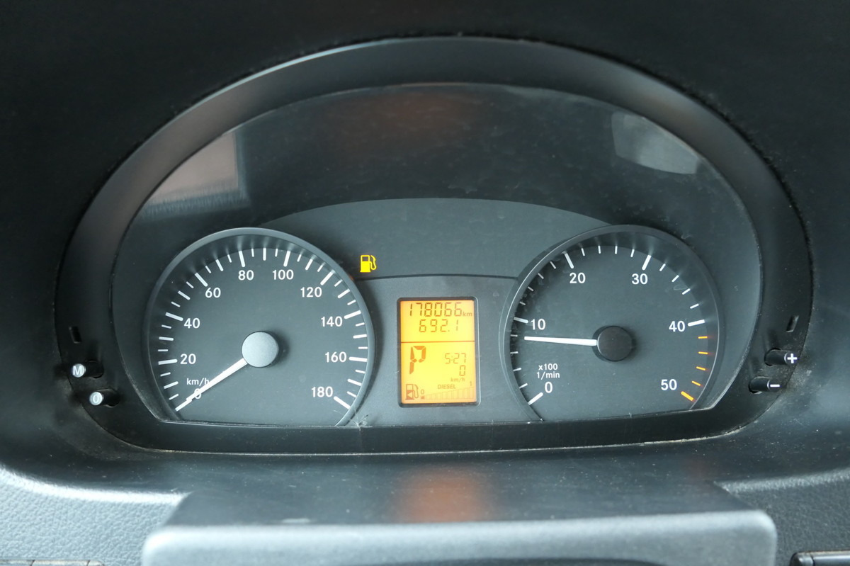 Carrinha de contentor MERCEDES-BENZ SPRINTER 310 CDI MAXI EURO-5 KOFFER REGALE KAMER: foto 12