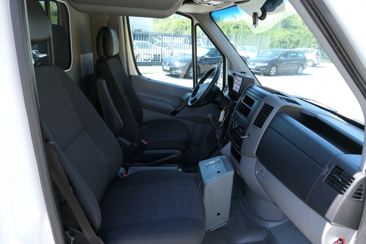 MERCEDES-BENZ Sprinter 316 CDI Klima Rettungswagen - Ambulância: foto 5 MERCEDES-BENZ Sprinter 316 CDI Klima Rettungswagen - Ambulância: foto 5