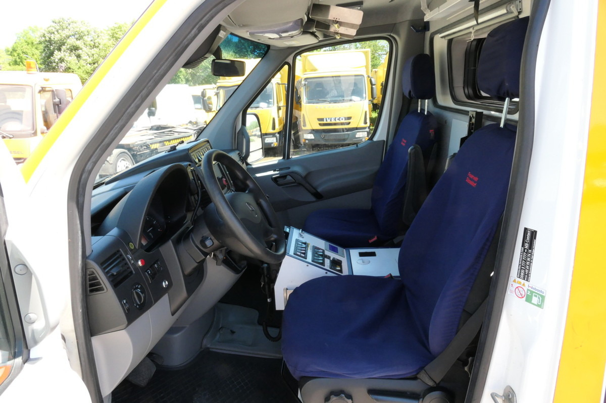 Ambulância MERCEDES-BENZ Sprinter 519 CDI Klima Krankenwagen: foto 14