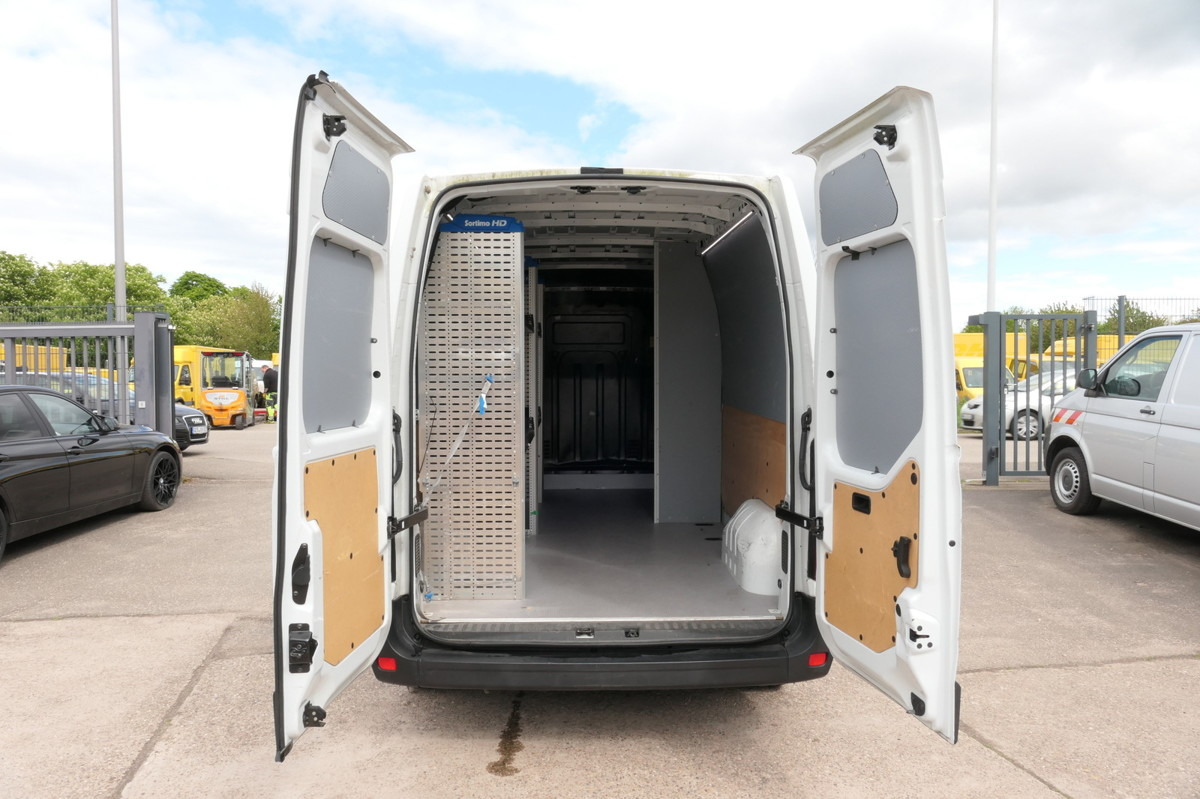 RENAULT Master 130 dCi L3H2 Euro6 KLIMA COC Regal - Furgão: foto 1 RENAULT Master 130 dCi L3H2 Euro6 KLIMA COC Regal - Furgão: foto 1