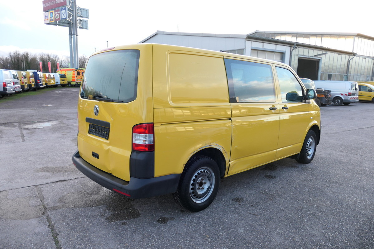 VW T5 Transporter 2.0 TDI EURO-5 CoC PARKTRONIK - Furgão compacto: foto 4 VW T5 Transporter 2.0 TDI EURO-5 CoC PARKTRONIK - Furgão compacto: foto 4