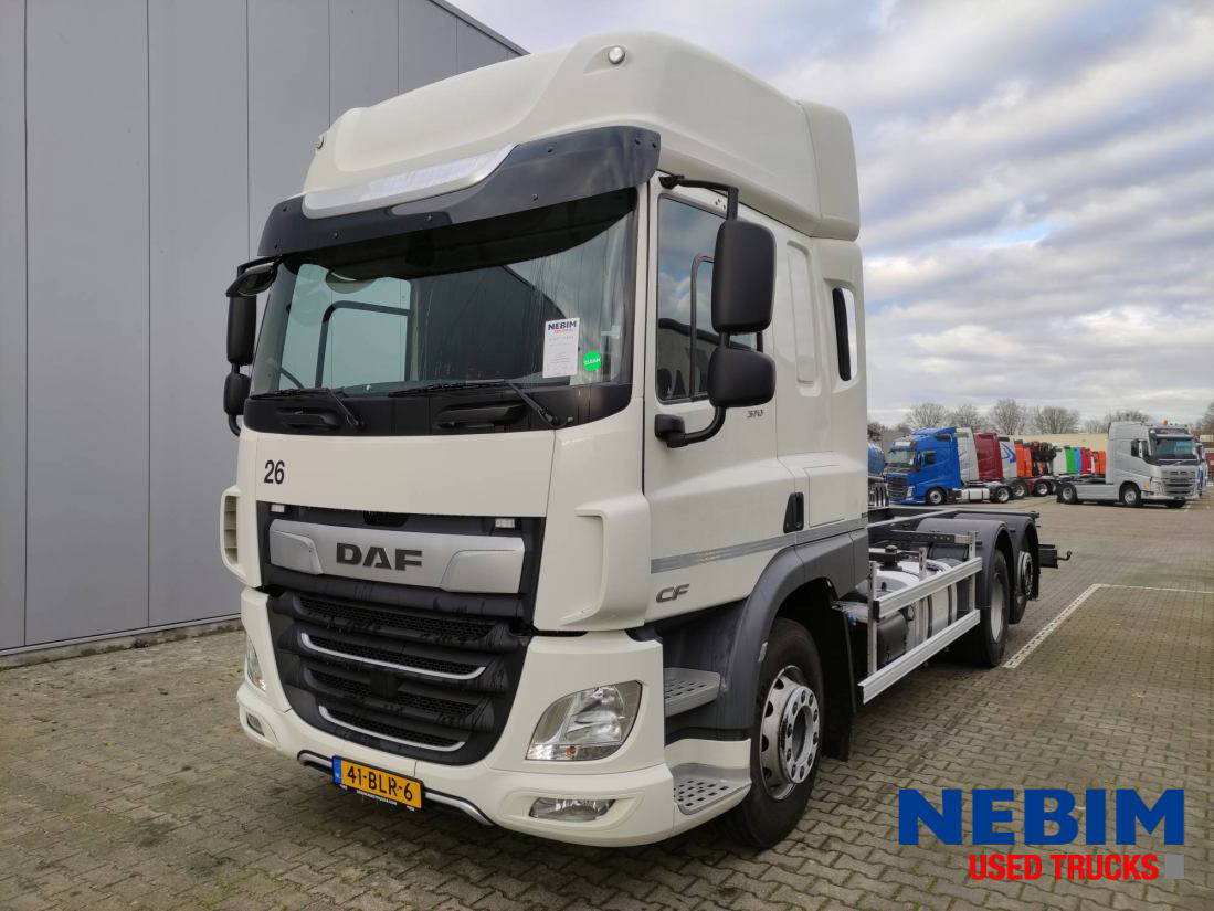 DAF CF 370 6x2 ADR/VLG - AT - 20" Twist locks - Camião transportador de contêineres/ Caixa móvel: foto 1 DAF CF 370 6x2 ADR/VLG - AT - 20" Twist locks - Camião transportador de contêineres/ Caixa móvel: foto 1