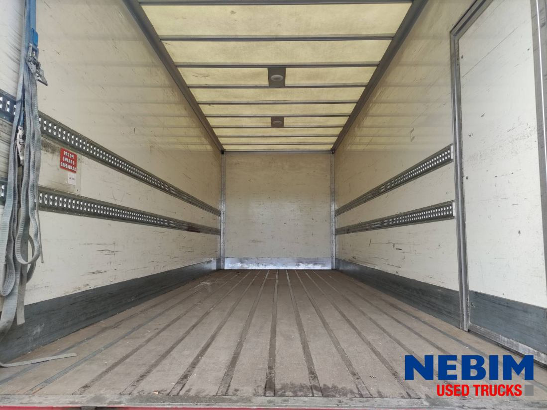 DAF LF 230 4x2 19.000Kg - 2200Kg Taillift - Camião furgão: foto 3 DAF LF 230 4x2 19.000Kg - 2200Kg Taillift - Camião furgão: foto 3