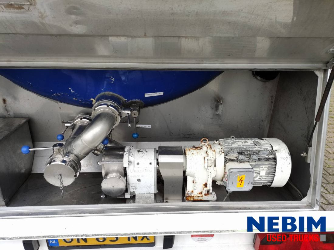 Feldbinder TSA 33.3-3 Unibloc pump electr - 3 comp. 8.000 / 2 2.500 / 3.000 Ltr. - Semirreboque tanque: foto 3 Feldbinder TSA 33.3-3 Unibloc pump electr - 3 comp. 8.000 / 2 2.500 / 3.000 Ltr. - Semirreboque tanque: foto 3
