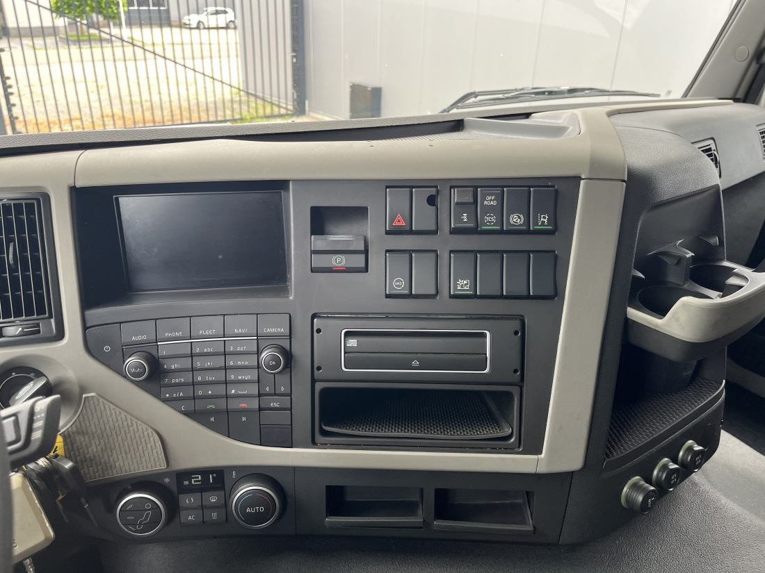 Volvo FM 410 Euro 6 Globetrotter LXL - Only 310.029 km Dynamic Steering - Tractor: foto 5 Volvo FM 410 Euro 6 Globetrotter LXL - Only 310.029 km Dynamic Steering - Tractor: foto 5