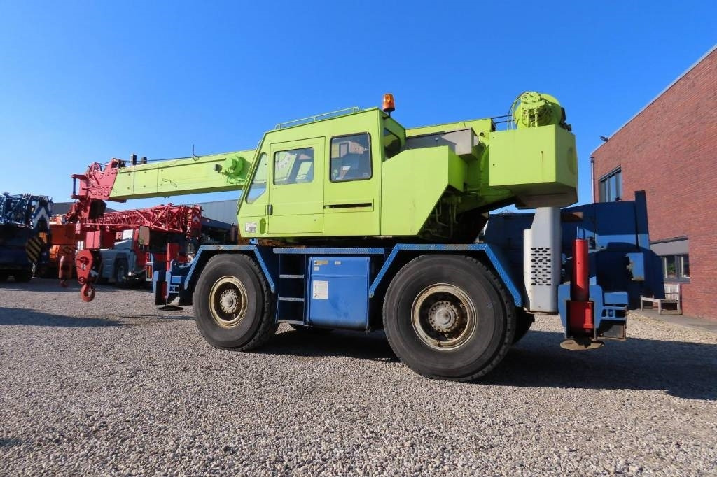 Tadano TR 250 E - Grua móvel: foto 4 Tadano TR 250 E - Grua móvel: foto 4