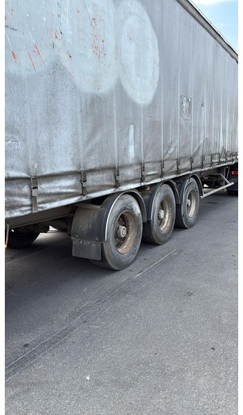 Fruehauf - Semi-reboque de lona: foto 3 Fruehauf - Semi-reboque de lona: foto 3